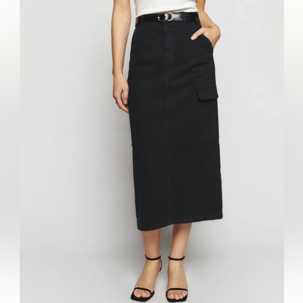 Reformation Maggi Cargo Skirt - Black - Size 24